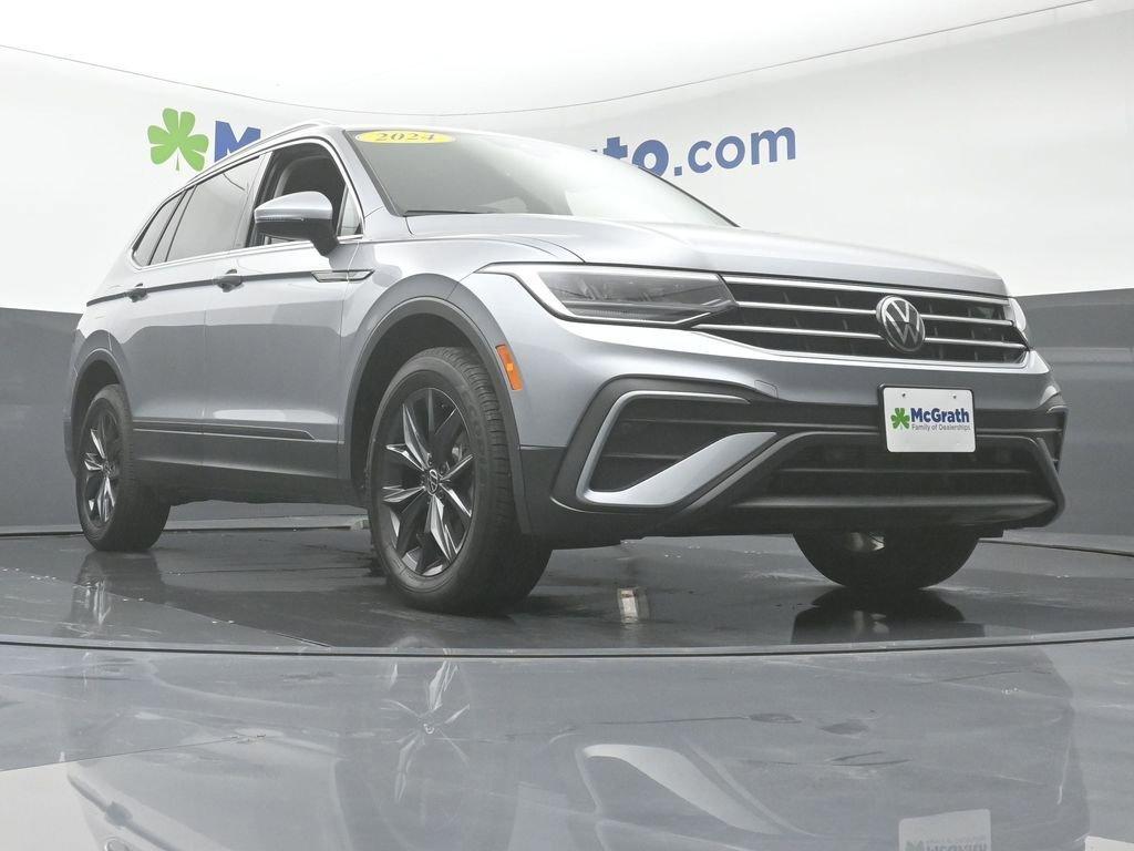 2024 Volkswagen Tiguan Vehicle Photo in Marion, IA 52302