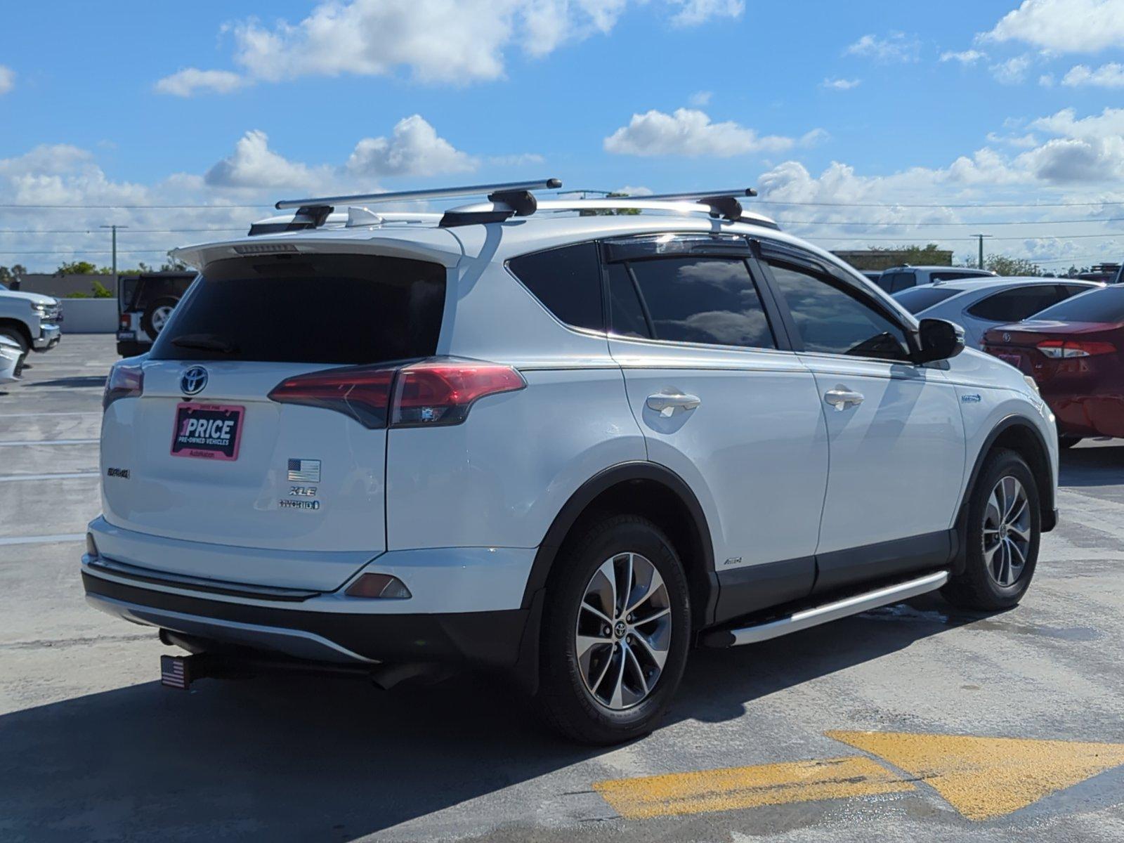 2016 Toyota RAV4 Hybrid Vehicle Photo in Ft. Myers, FL 33907