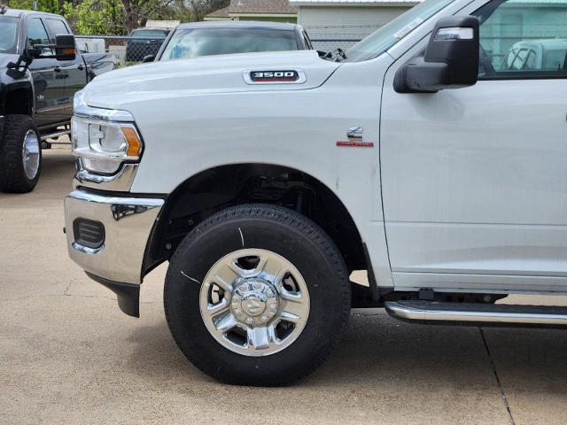 2024 Ram 3500 Vehicle Photo in Ennis, TX 75119-5114