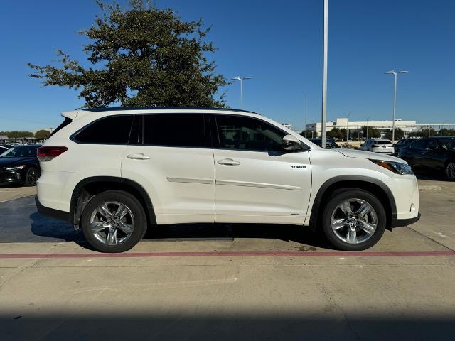 2019 Toyota Highlander Vehicle Photo in Grapevine, TX 76051