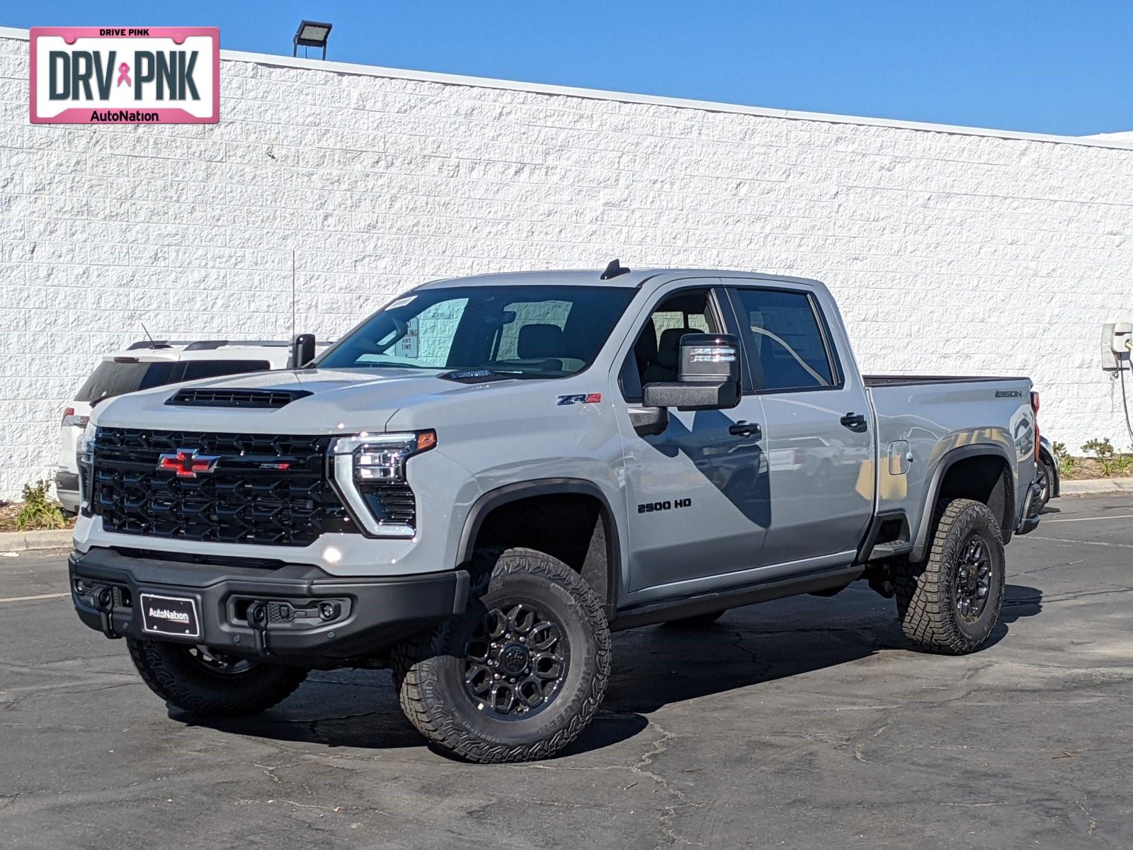 2025 Chevrolet Silverado 2500 HD Vehicle Photo in VALENCIA, CA 91355-1705