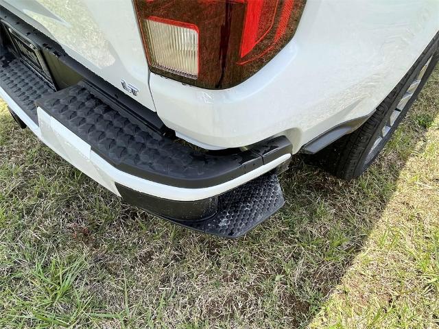 2024 Chevrolet Colorado Vehicle Photo in ALCOA, TN 37701-3235