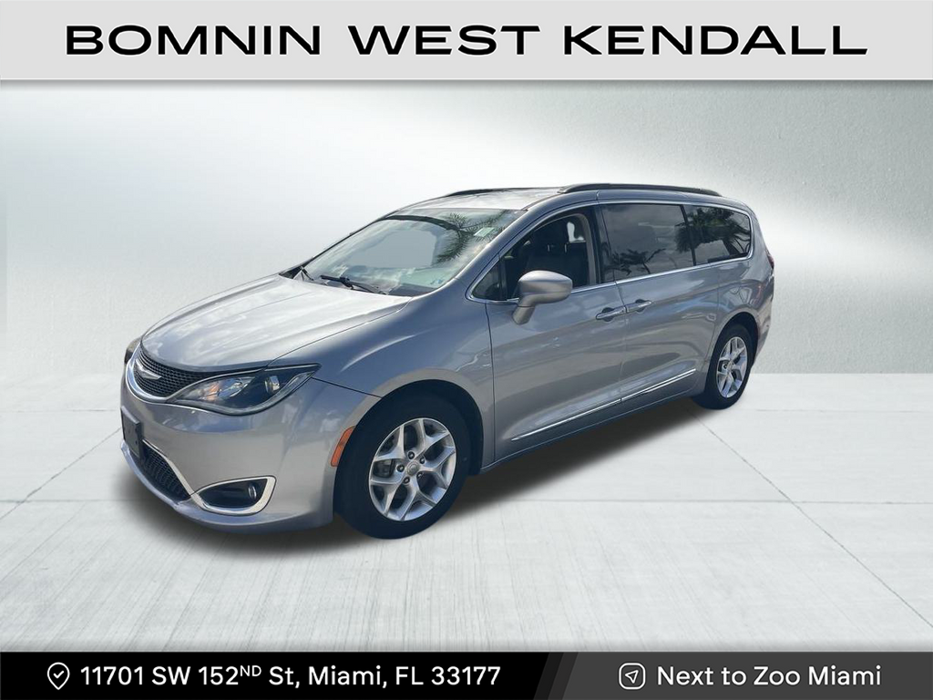 Used 2017 Chrysler Pacifica Touring-L with VIN 2C4RC1BGXHR809599 for sale in Miami, FL