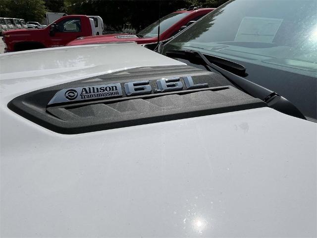 2024 Chevrolet Silverado 3500 HD Chassis Cab Vehicle Photo in ALCOA, TN 37701-3235