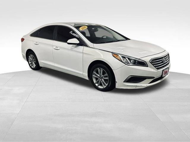 2016 Hyundai SONATA Vehicle Photo in MEDINA, OH 44256-9631