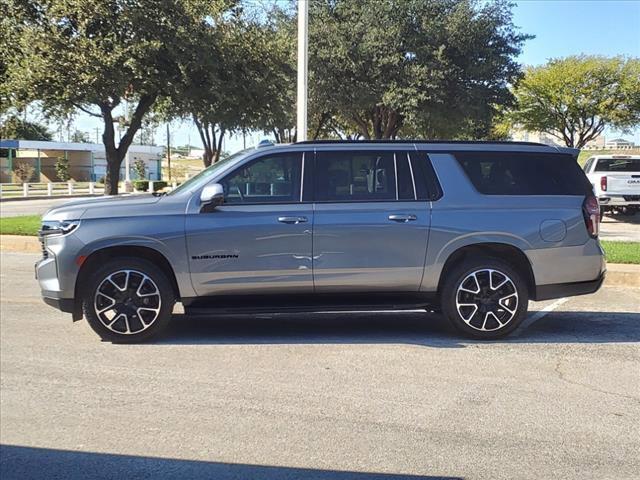 2022 Chevrolet Suburban Vehicle Photo in DENTON, TX 76210-9321