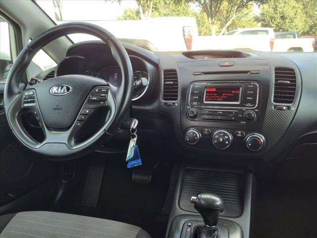 2015 Kia Forte5 Vehicle Photo in DENTON, TX 76210-9321