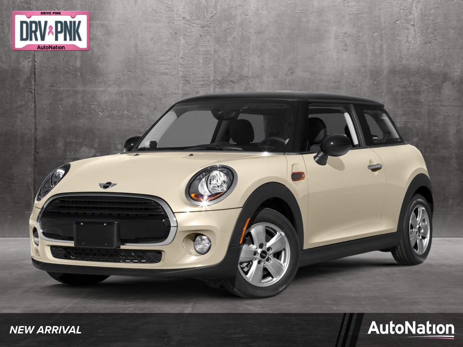 2018 MINI Cooper Hardtop 2 Door Vehicle Photo in Tampa, FL 33614