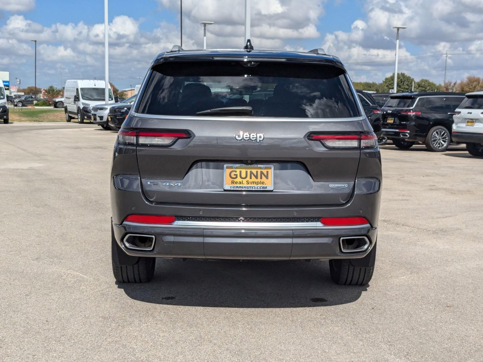 2022 Jeep Grand Cherokee L Vehicle Photo in Seguin, TX 78155