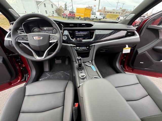 2025 Cadillac XT6 Vehicle Photo in LEOMINSTER, MA 01453-2952