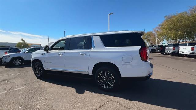 2025 GMC Yukon XL Vehicle Photo in GOODYEAR, AZ 85338-1310