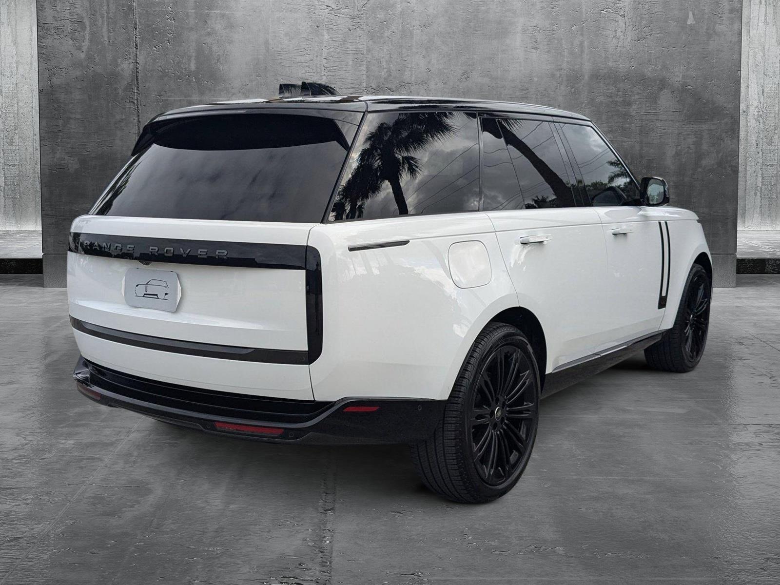 2024 Land Rover Range Rover Vehicle Photo in Pompano Beach, FL 33064