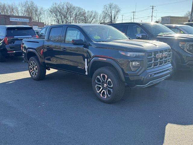 2024 GMC Canyon Vehicle Photo in LEOMINSTER, MA 01453-2952