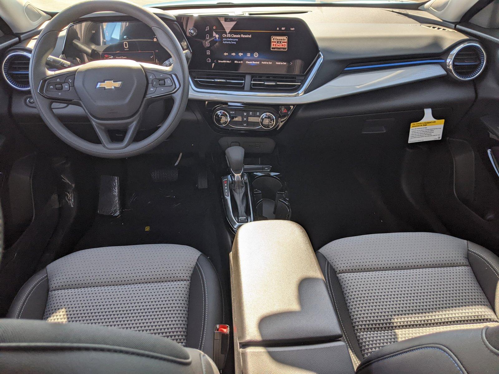 2025 Chevrolet Trax Vehicle Photo in PEMBROKE PINES, FL 33024-6534