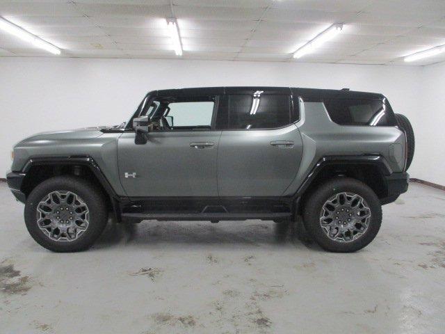 2024 GMC HUMMER EV SUV Vehicle Photo in BATTLE CREEK, MI 49037-8454