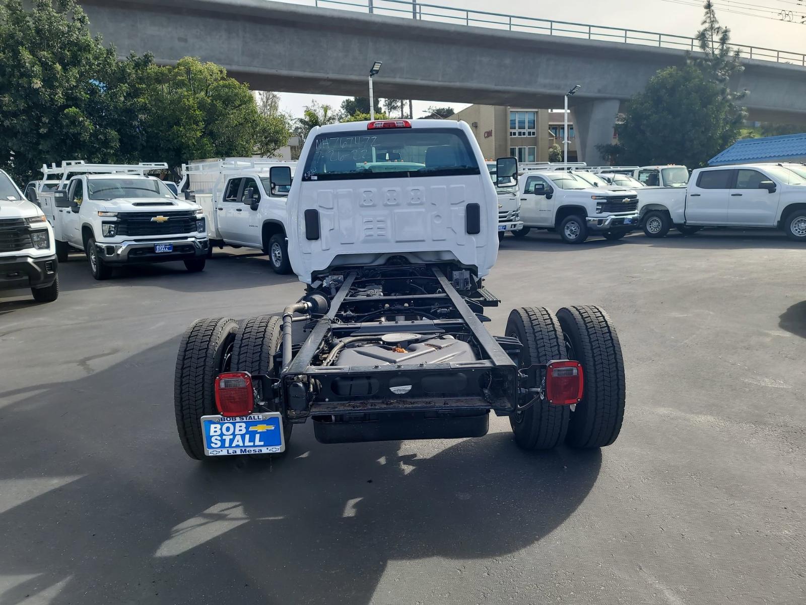 2022 Chevrolet Silverado Chassis Cab Vehicle Photo in LA MESA, CA 91942-8211