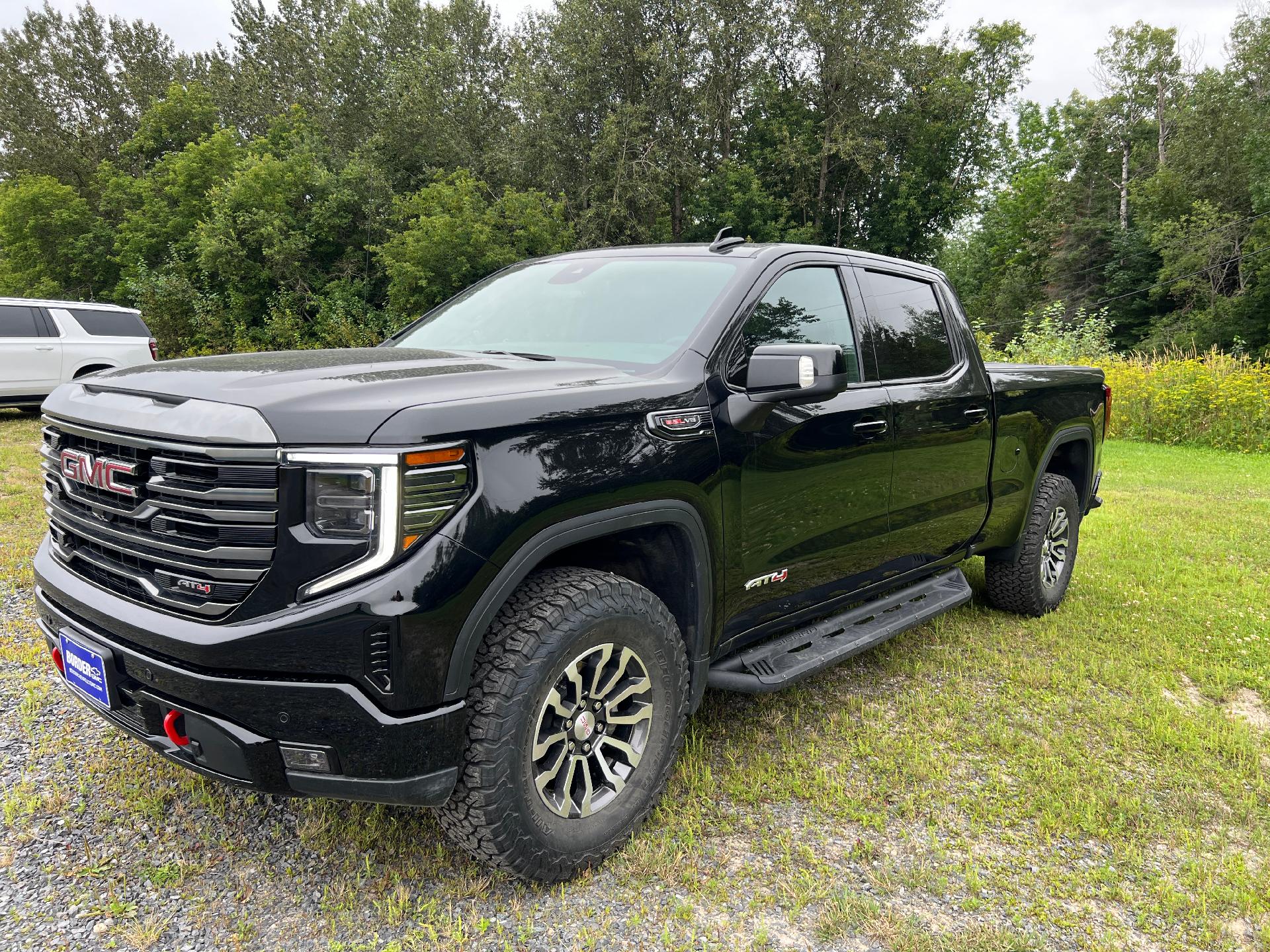 Used 2023 GMC Sierra 1500 AT4 with VIN 1GTUUEE84PZ158610 for sale in International Falls, Minnesota