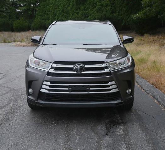 2018 Toyota Highlander Vehicle Photo in NORWOOD, MA 02062-5222