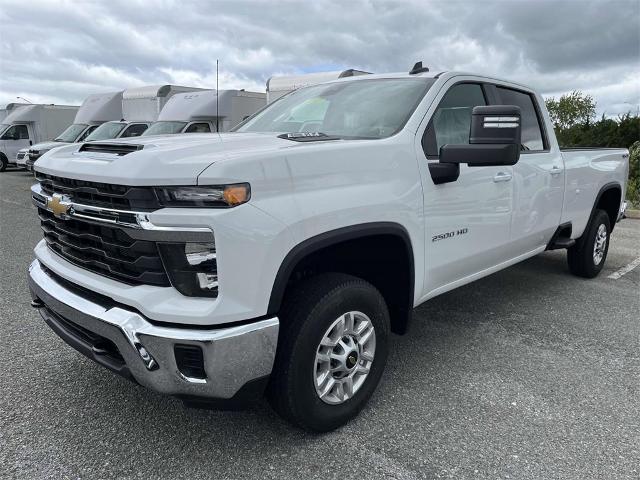 2024 Chevrolet Silverado 2500 HD Vehicle Photo in ALCOA, TN 37701-3235