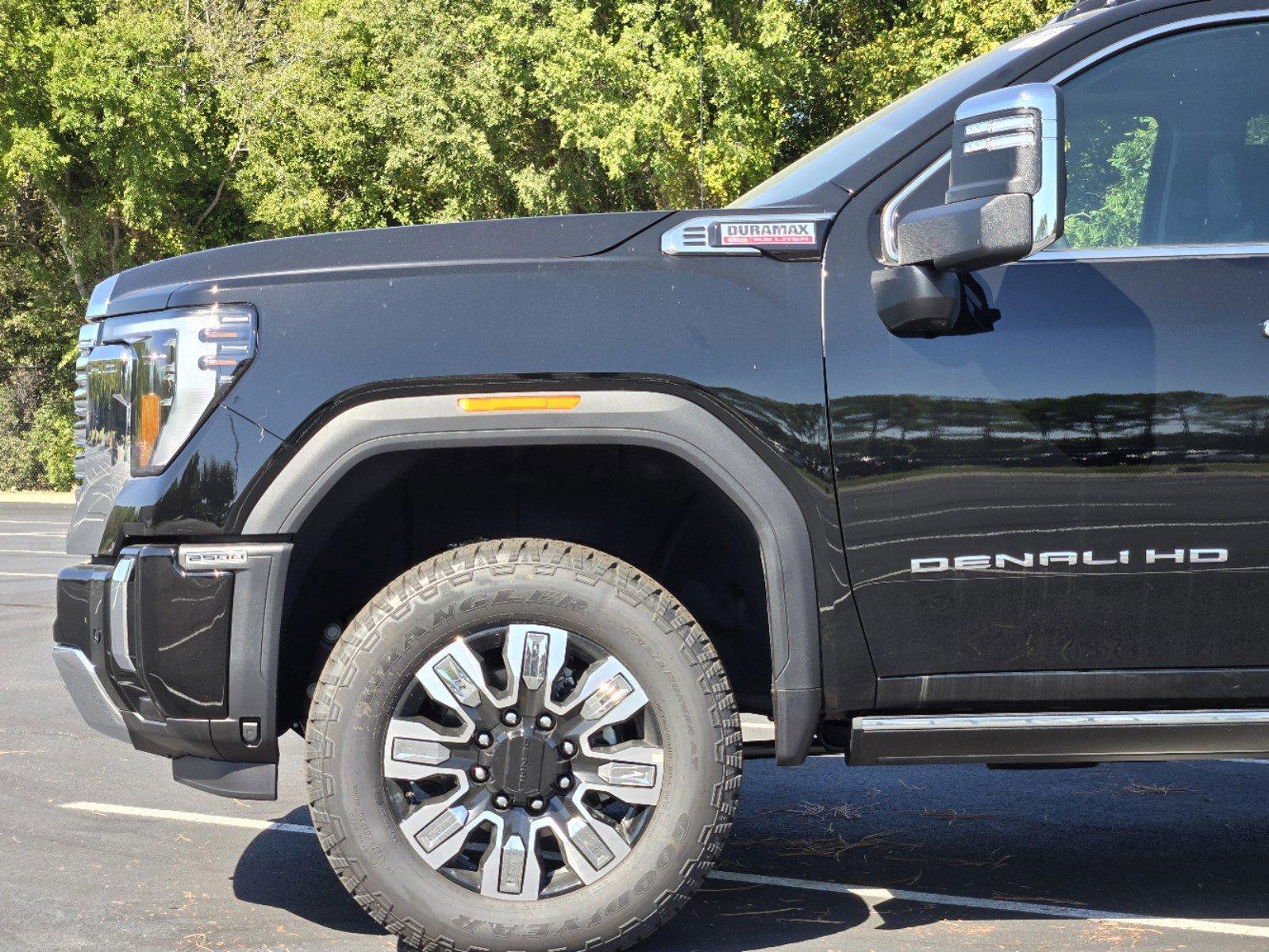 2024 GMC Sierra 2500 HD Vehicle Photo in DALLAS, TX 75209-3016