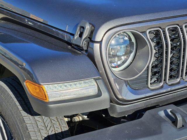 2024 Jeep Gladiator Vehicle Photo in Terrell, TX 75160