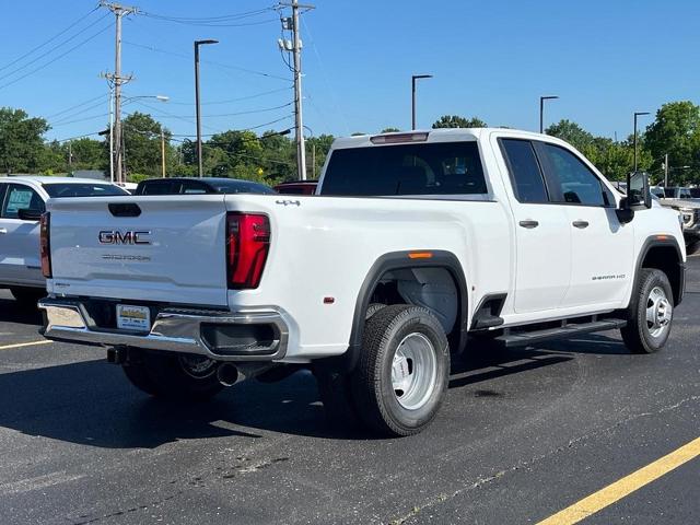 2024 GMC Sierra 3500 HD Vehicle Photo in COLUMBIA, MO 65203-3903