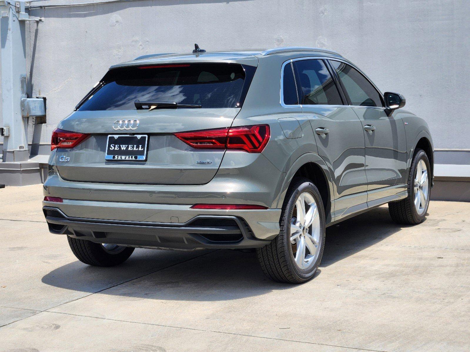 2024 Audi Q3 Vehicle Photo in SUGAR LAND, TX 77478