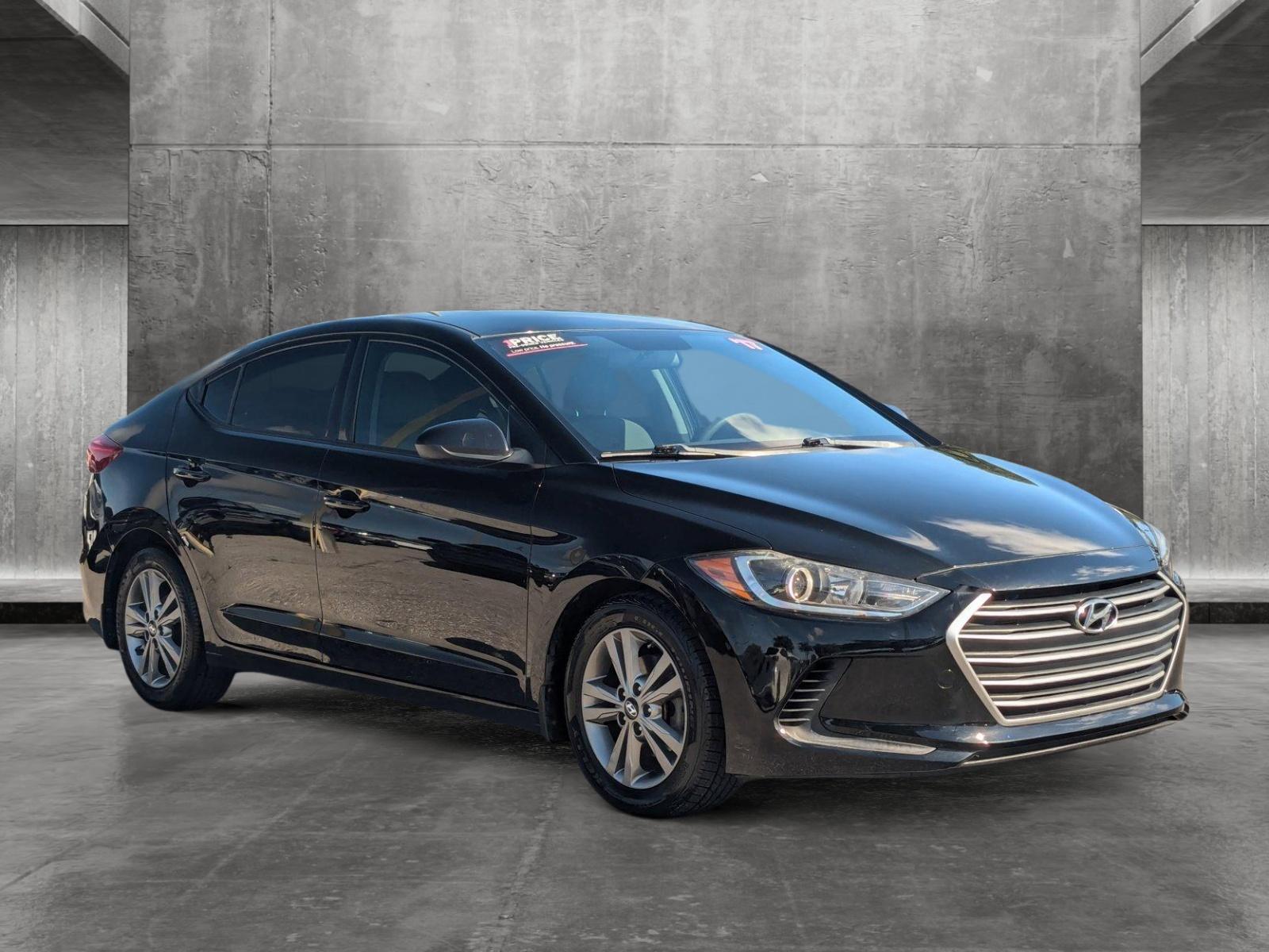 2017 Hyundai ELANTRA Vehicle Photo in St. Petersburg, FL 33713