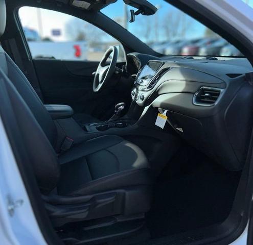 2024 Chevrolet Equinox Vehicle Photo in GREELEY, CO 80634-4125