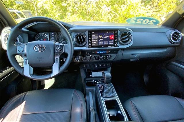 2022 Toyota Tacoma 4WD Vehicle Photo in KANSAS CITY, MO 64114-4545