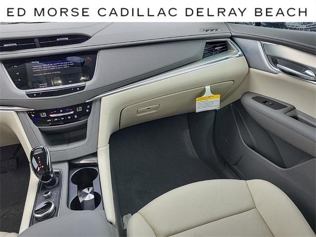 2024 Cadillac XT5 Vehicle Photo in DELRAY BEACH, FL 33483-3294