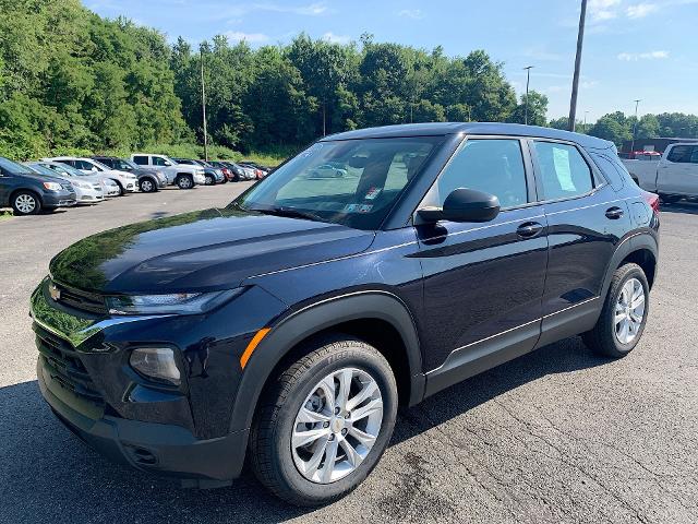 2021 Chevrolet Trailblazer Vehicle Photo in MOON TOWNSHIP, PA 15108-2571