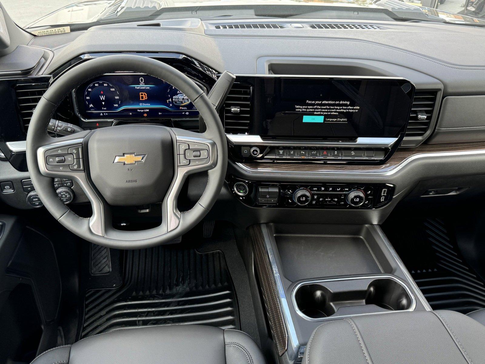 2025 Chevrolet Silverado 2500 HD Vehicle Photo in LOS ANGELES, CA 90007-3794