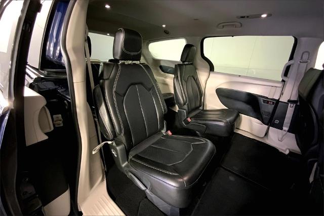 2020 Chrysler Voyager Vehicle Photo in Kansas City, MO 64114