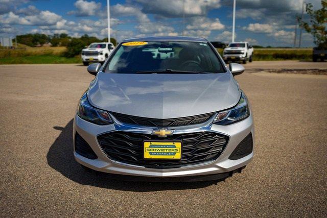 Used 2019 Chevrolet Cruze LT with VIN 3G1BE6SM3KS551394 for sale in Willmar, Minnesota