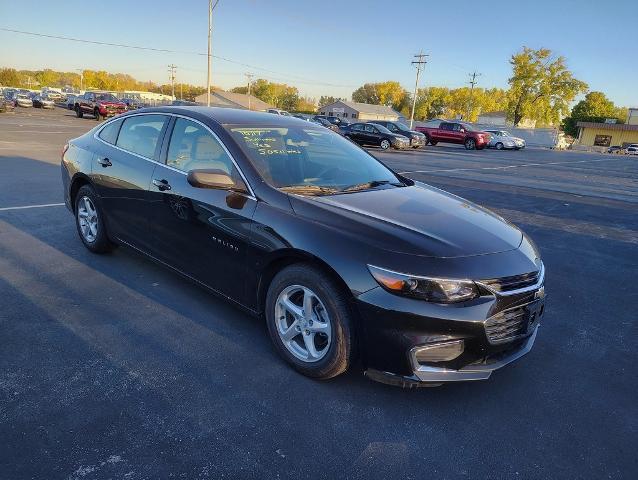 2017 Chevrolet Malibu Vehicle Photo in GREEN BAY, WI 54304-5303