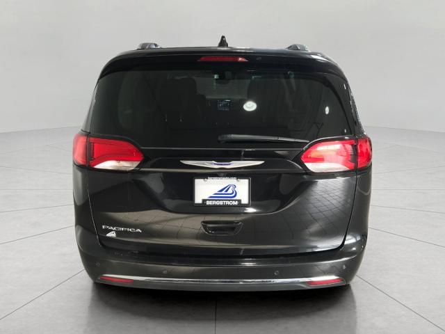 2020 Chrysler Pacifica Vehicle Photo in GREEN BAY, WI 54303-3330