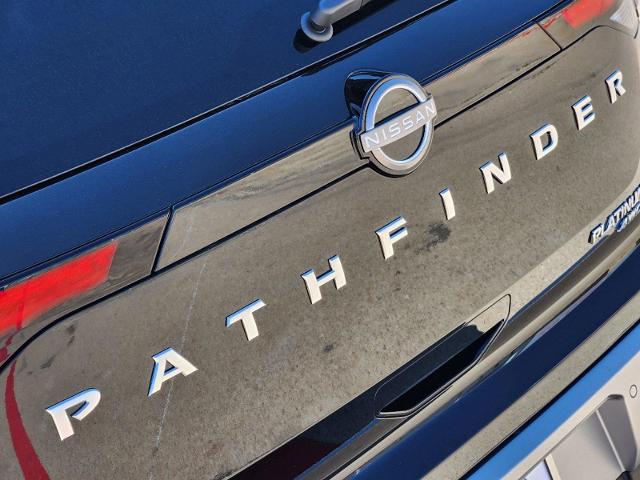 2024 Nissan Pathfinder Vehicle Photo in Weatherford, TX 76087