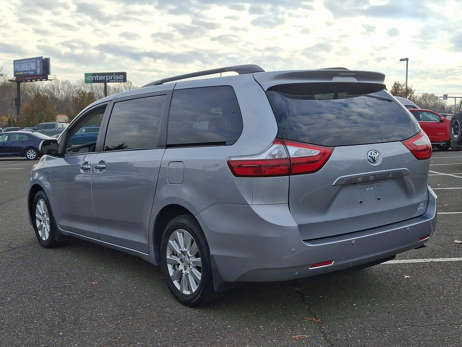 2017 Toyota Sienna Vehicle Photo in Trevose, PA 19053