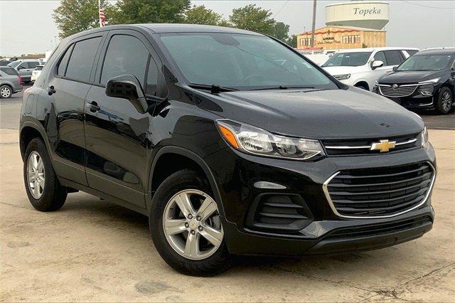 2022 Chevrolet Trax Vehicle Photo in TOPEKA, KS 66609-0000