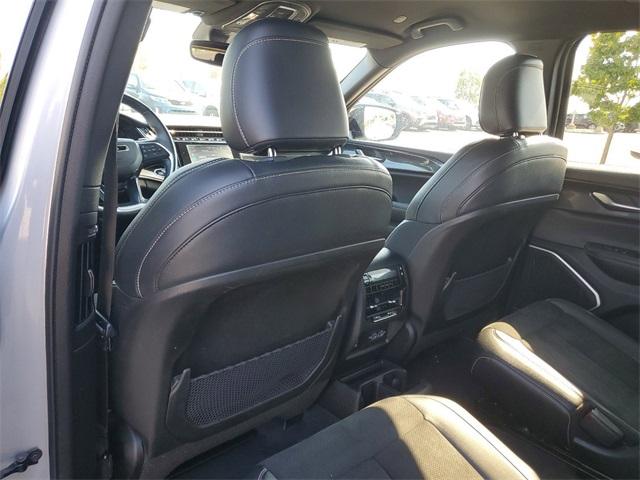 2022 Jeep Grand Cherokee L Vehicle Photo in GRAND BLANC, MI 48439-8139