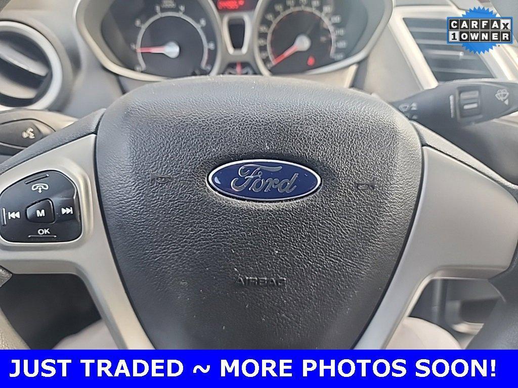 2011 Ford Fiesta Vehicle Photo in Saint Charles, IL 60174