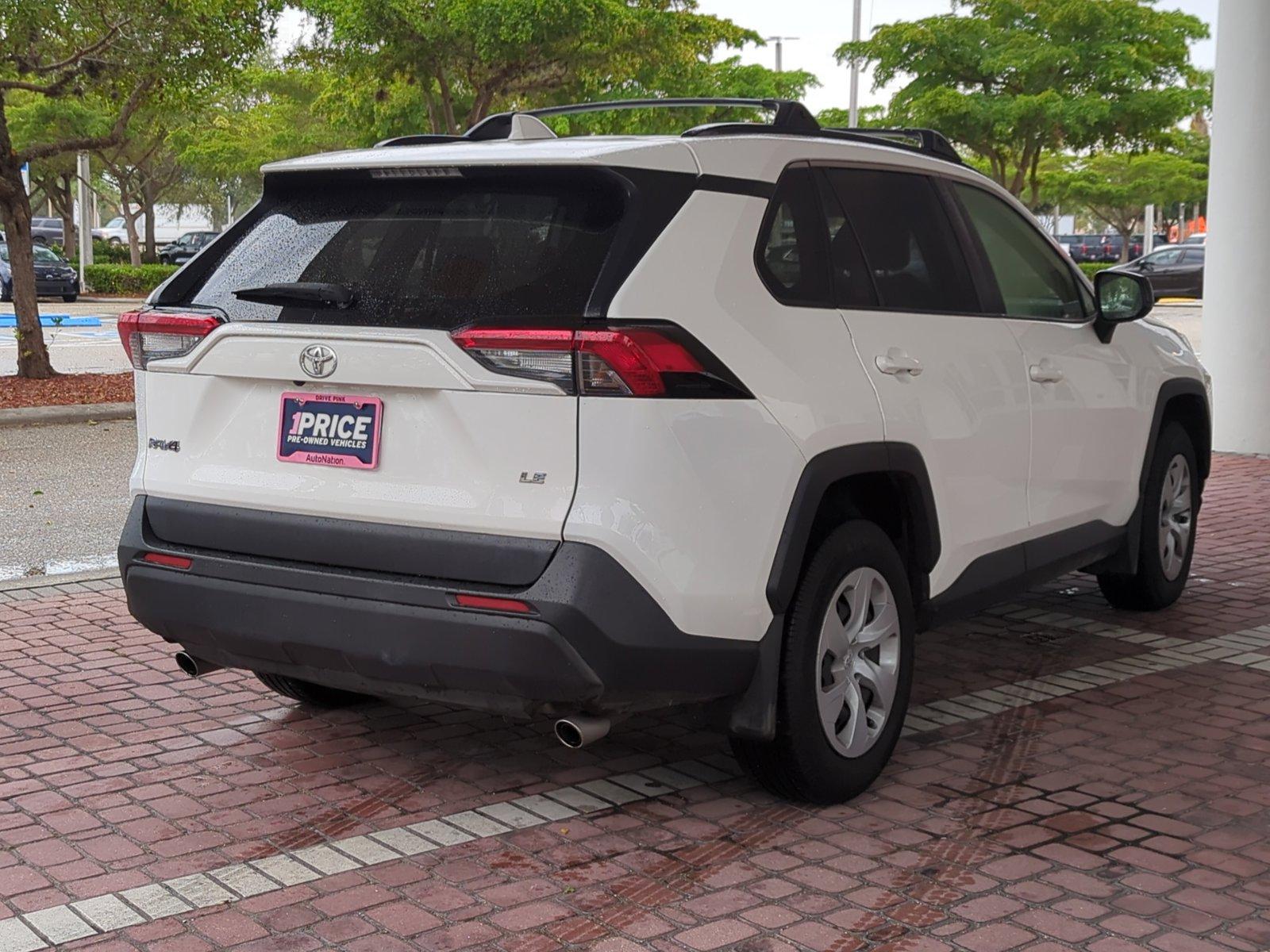 2020 Toyota RAV4 Vehicle Photo in Ft. Myers, FL 33907