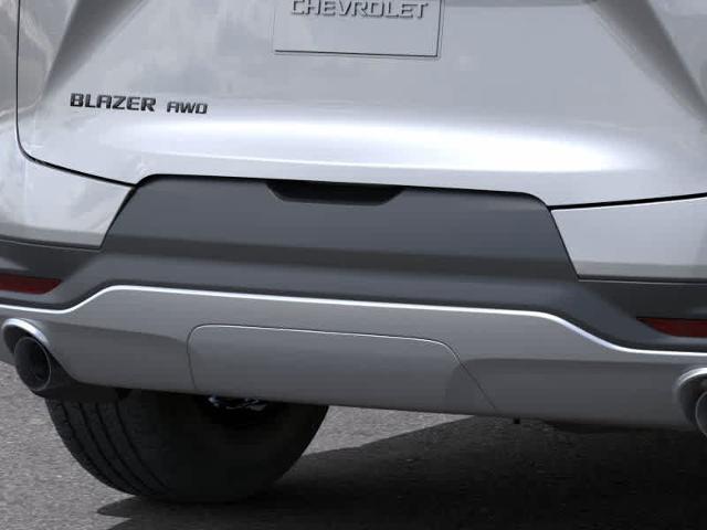 2025 Chevrolet Blazer Vehicle Photo in MOON TOWNSHIP, PA 15108-2571