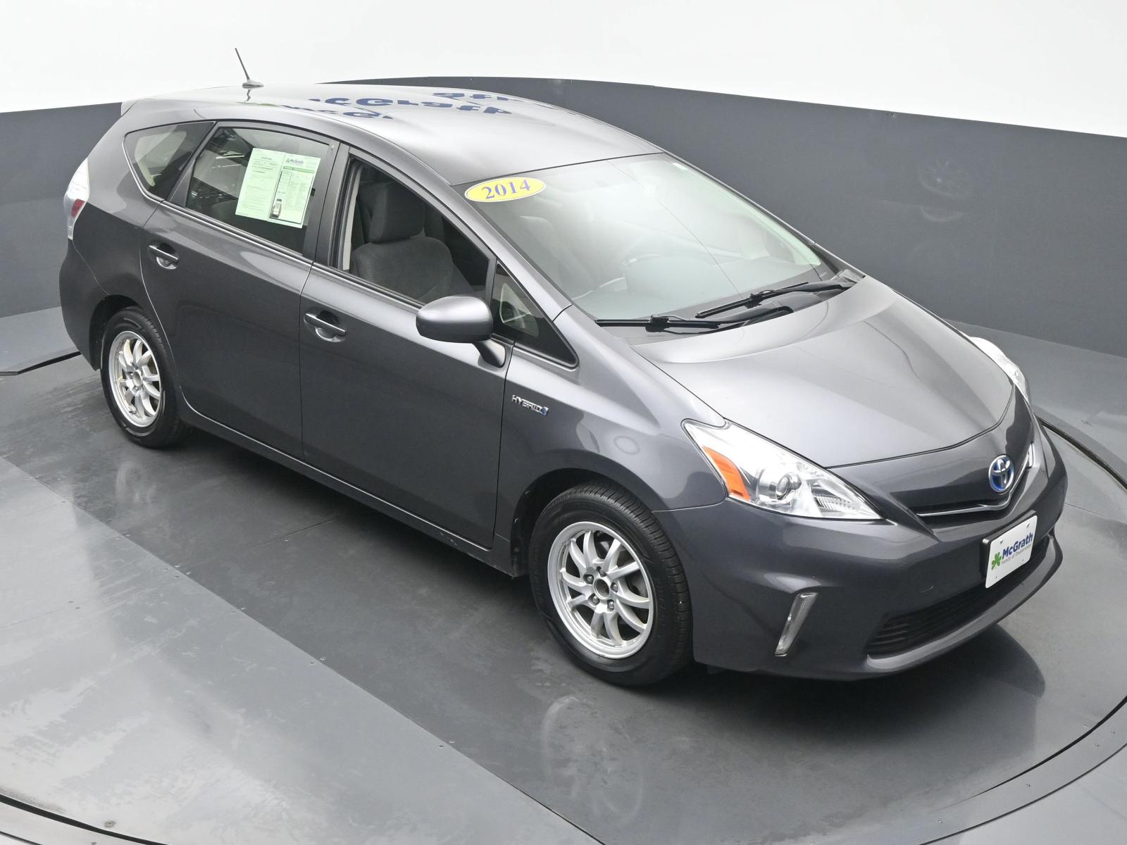 2014 Toyota Prius v Vehicle Photo in Cedar Rapids, IA 52402