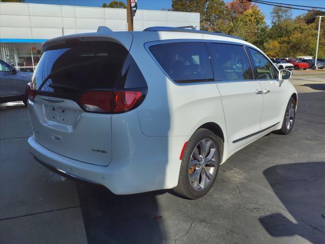 2017 Chrysler Pacifica Vehicle Photo in TARENTUM, PA 15084-1435