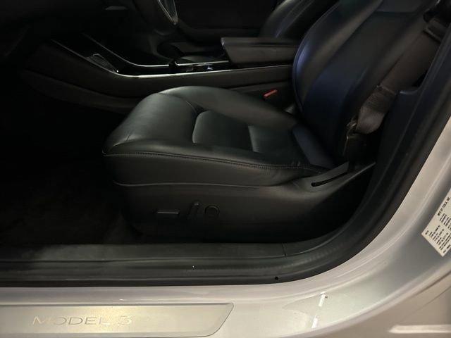 2018 Tesla Model 3 Vehicle Photo in MEDINA, OH 44256-9631