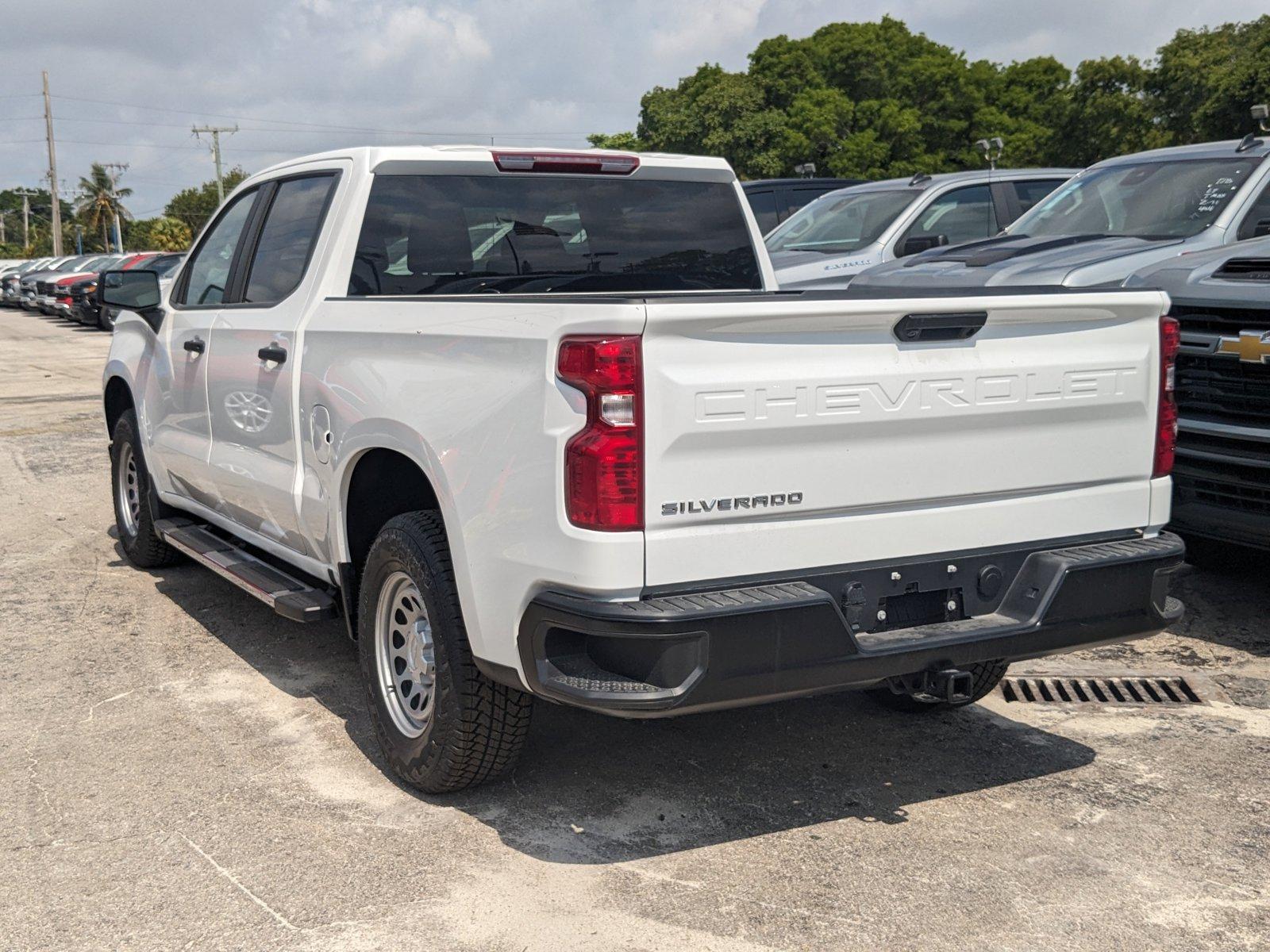 2024 Chevrolet Silverado 1500 Vehicle Photo in MIAMI, FL 33134-2699