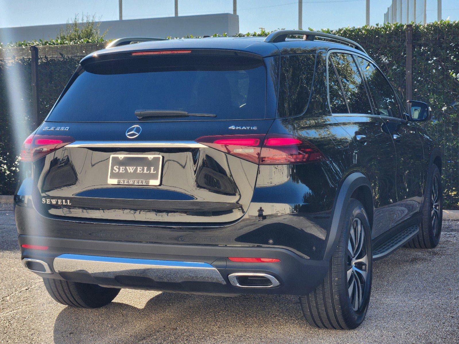 2025 Mercedes-Benz GLE Vehicle Photo in HOUSTON, TX 77079