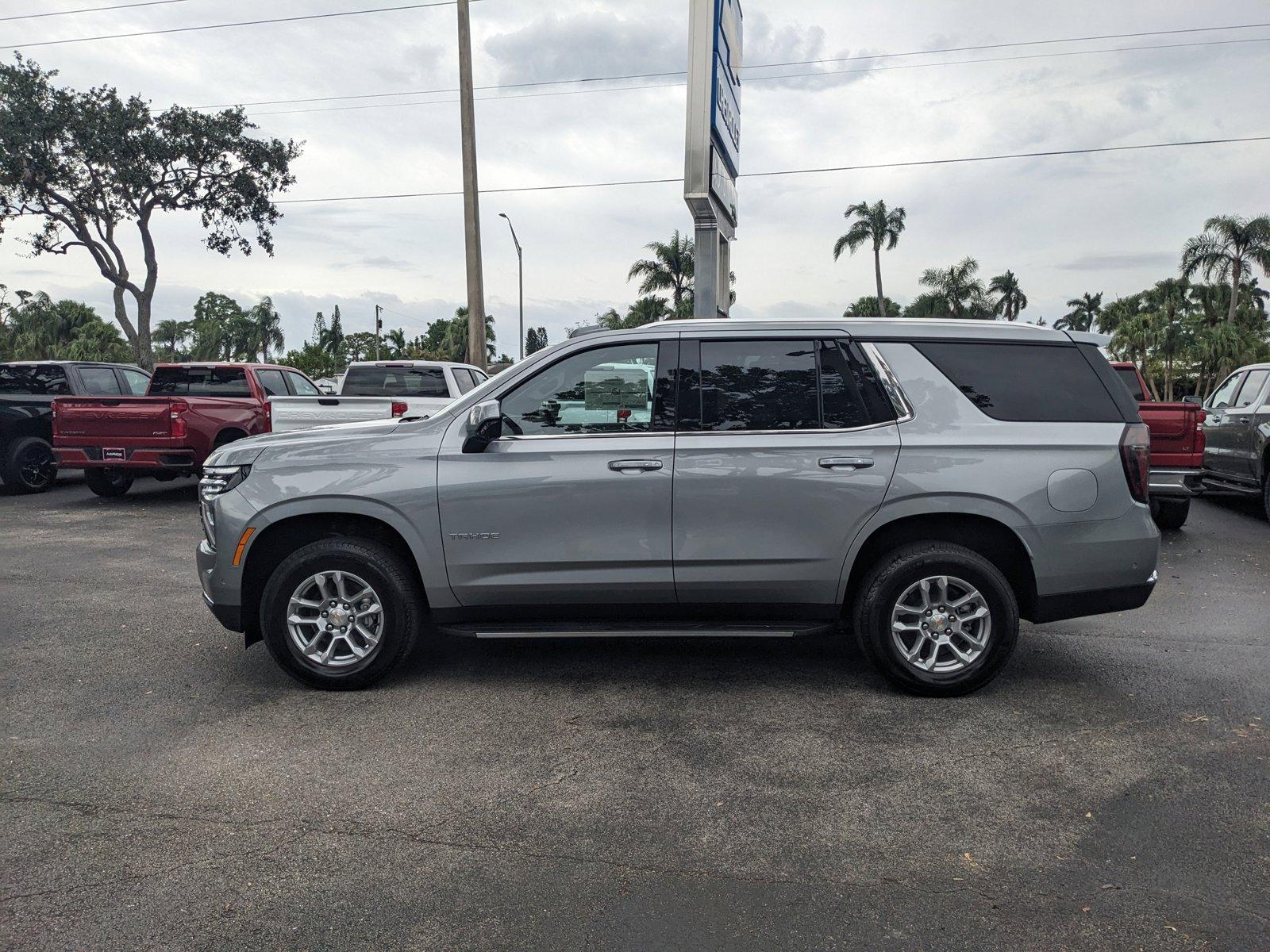 2025 Chevrolet Tahoe Vehicle Photo in GREENACRES, FL 33463-3207